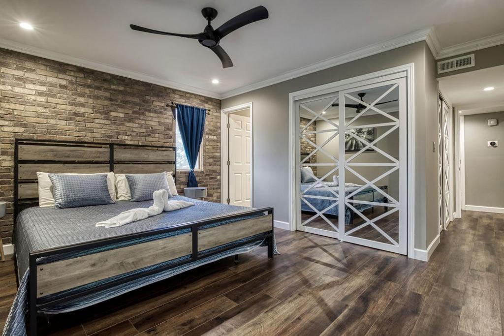 A Stones Throw, Get 1089 Free Attraction Tickets Per Paid Day, Dollywood And Much More!