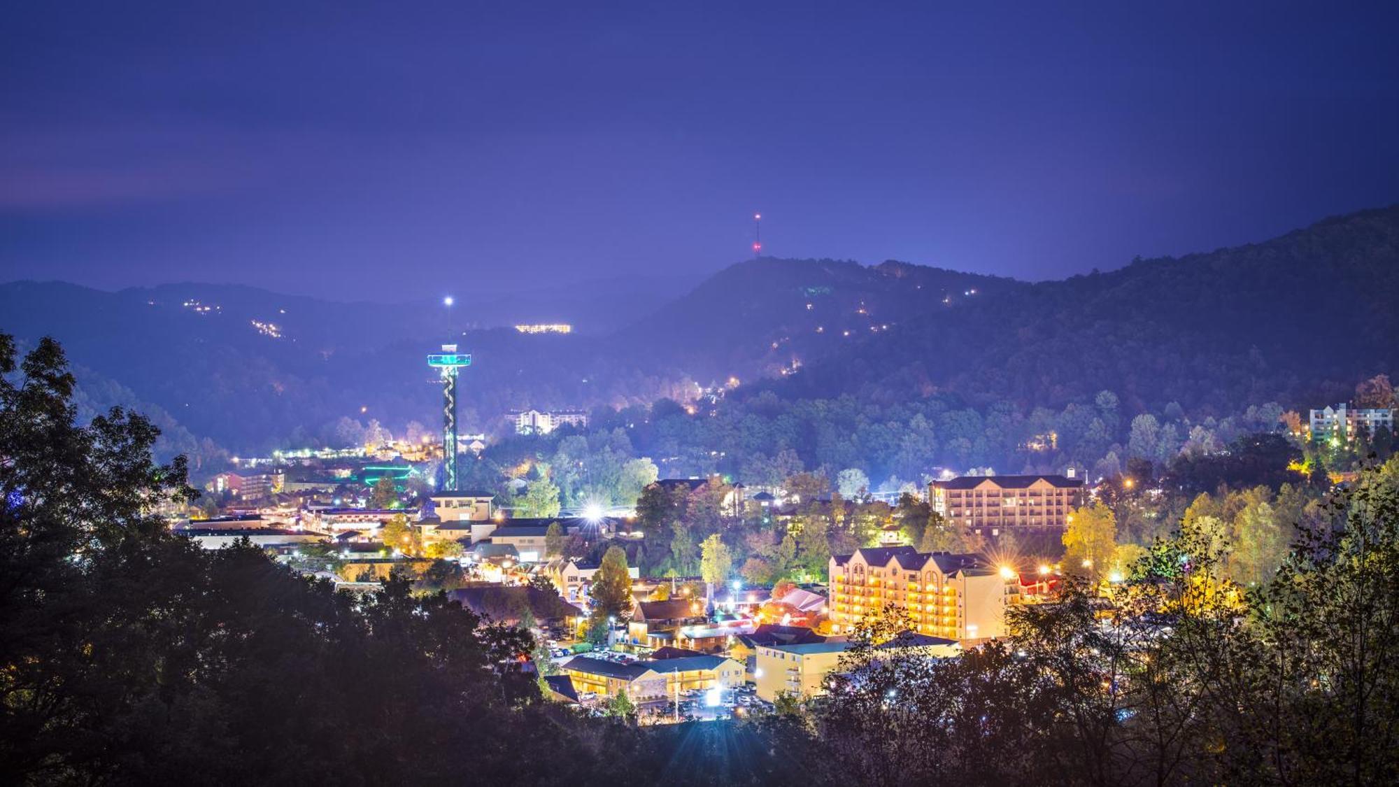 Hébergement de vacances A Stones Throw, Get 1089 Free Attraction Tickets Per Paid Day, Dollywood And Much More! *