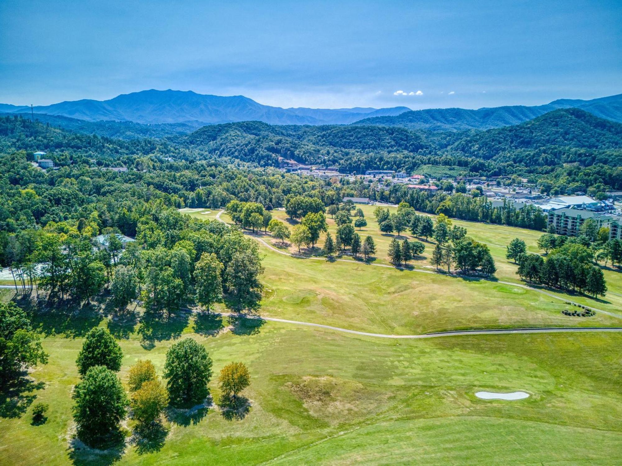 Hébergement de vacances A Stones Throw, Get 1089 Free Attraction Tickets Per Paid Day, Dollywood And Much More! *